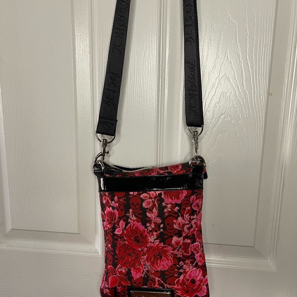 Betsey Johnson Nylon pink ,Red Flowers & skulls Small crossbody bag black trims - Picture 7 of 13